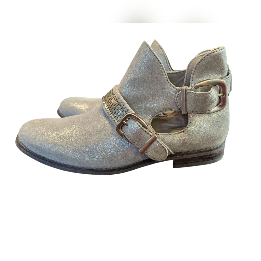 Gianni Bini Leather Silver Ankle Boots Size 9